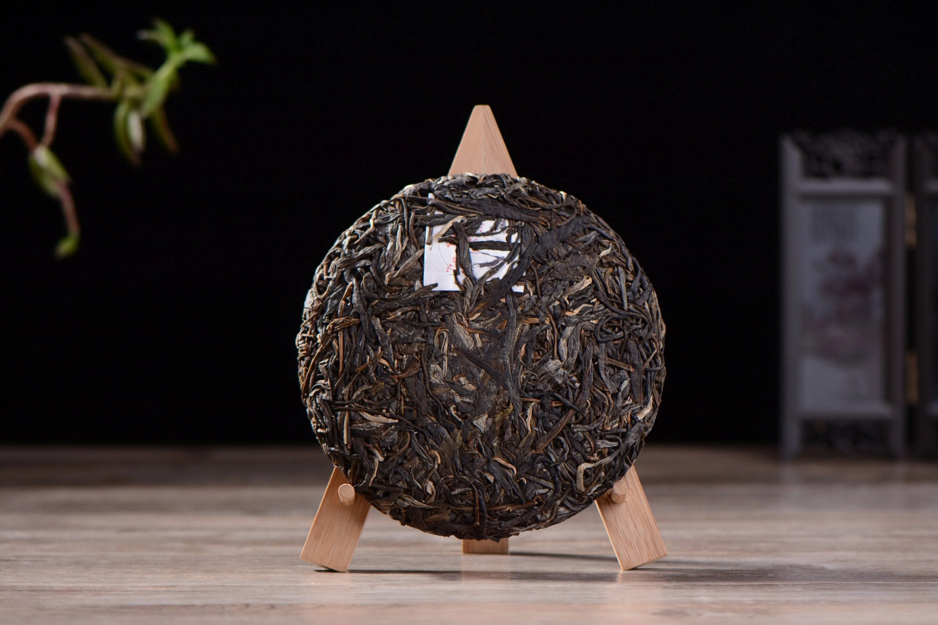 2019 Yunnan Sourcing "Bu Lang Secret Garden" Raw Pu-erh Tea Cake