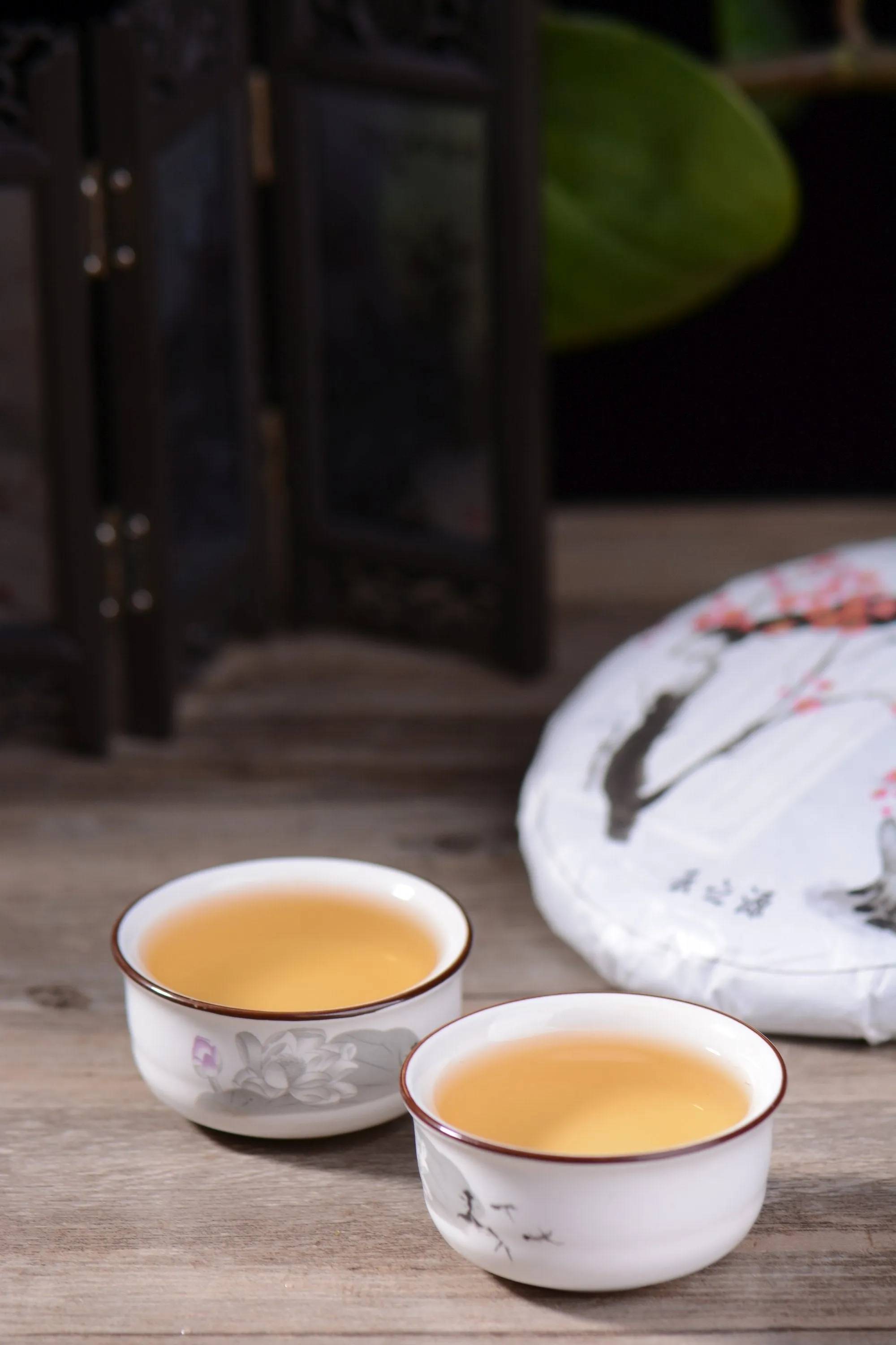 2019 Yunnan Sourcing "Bu Lang Secret Garden" Raw Pu-erh Tea Cake