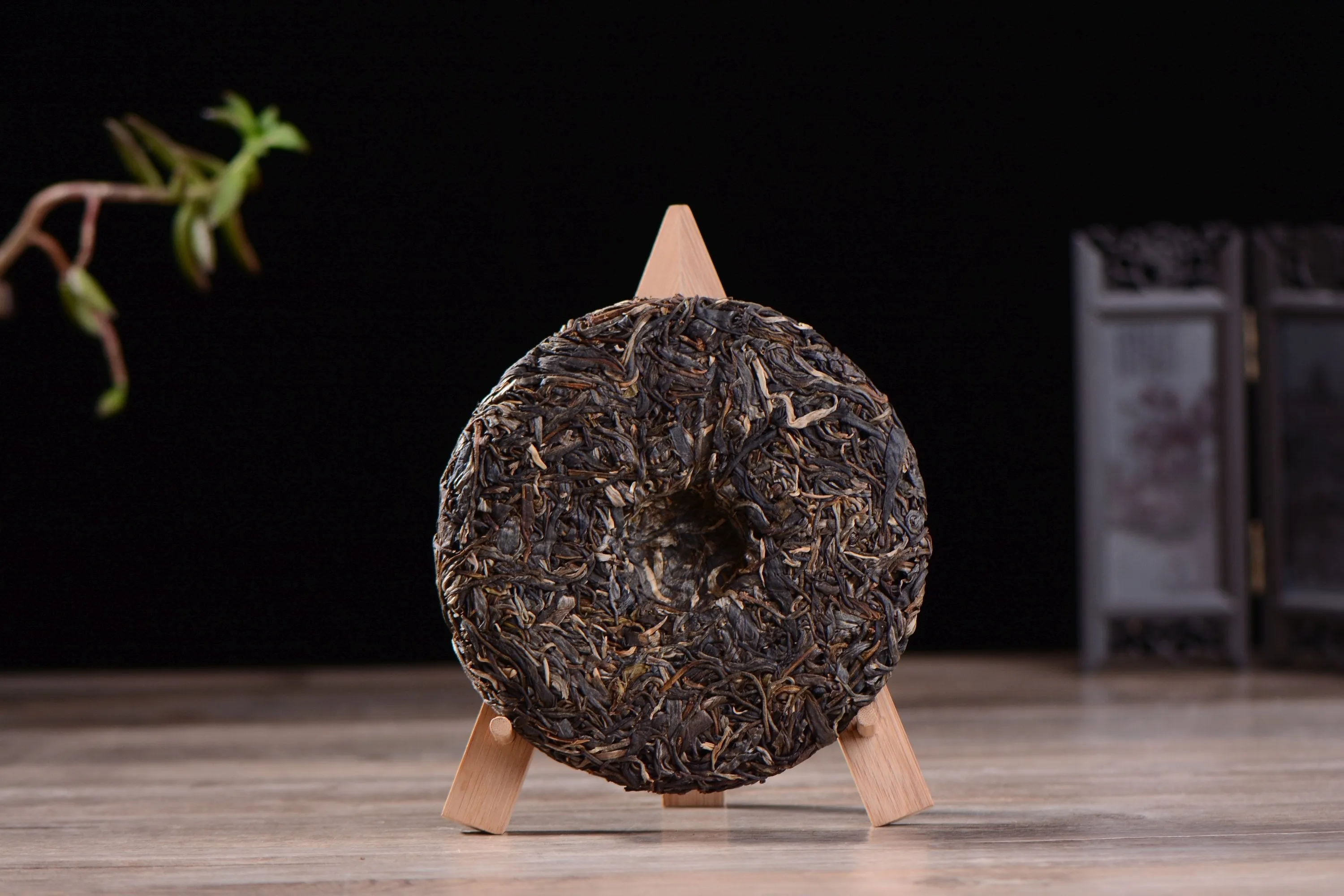 2019 Yunnan Sourcing "Bu Lang Secret Garden" Raw Pu-erh Tea Cake