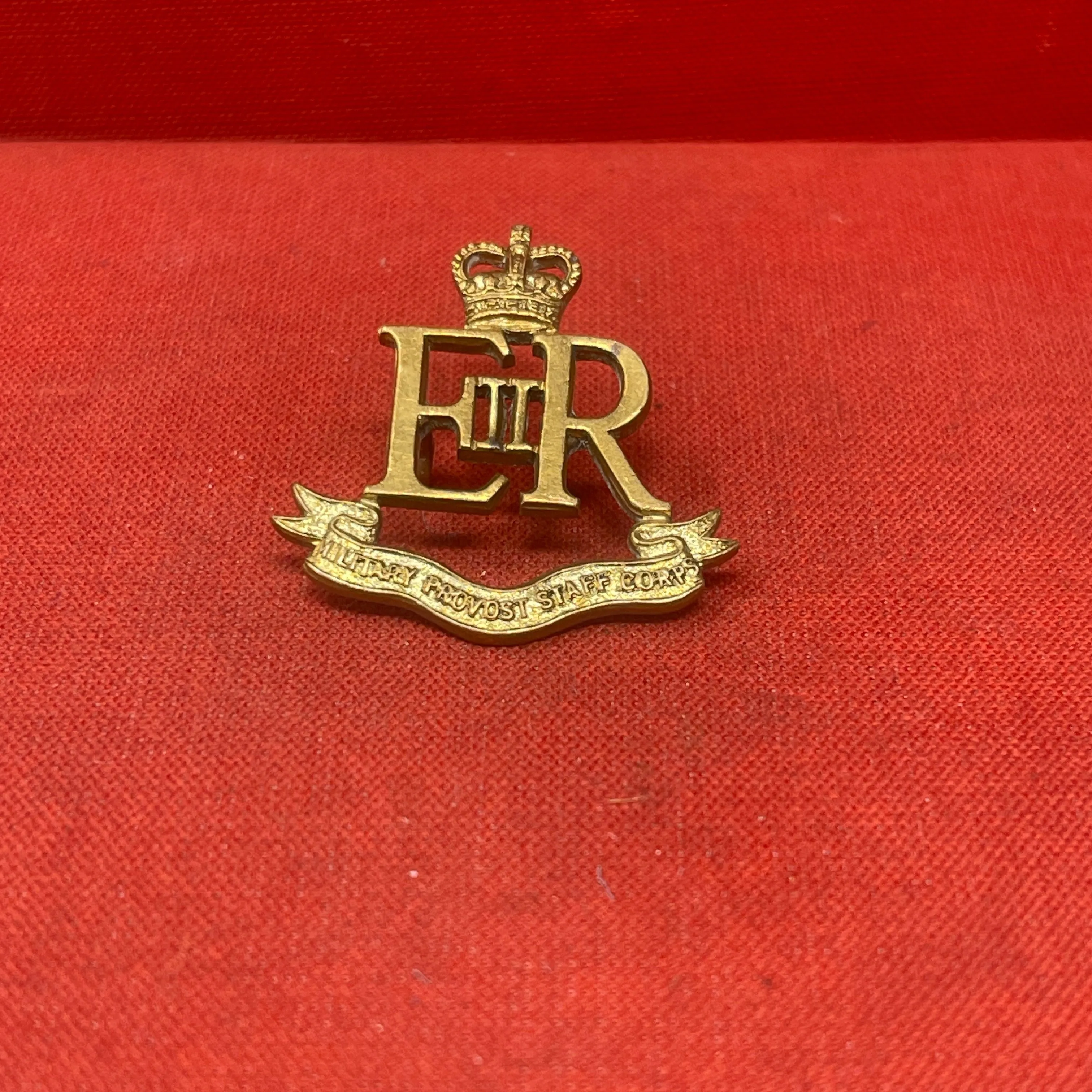 Military Provost Staff Corps SNCO's with Queen Elizabeth's Crown. Brass Other Ranks' collar badge